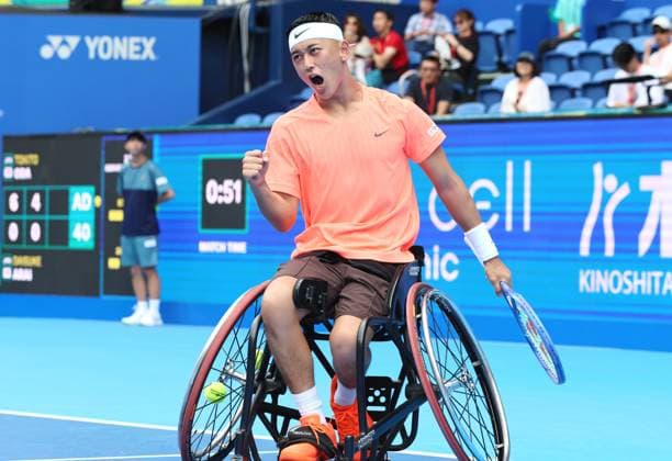 September 29, 2025, Tokyo, Japan - Wheelchair tennis world champion Tokito Oda of Japan clinches his fist as he won a key point against his compatriot Daisuke Arai during the final of the Japan Open Wheelchair Tennis tournament in Tokyo on Monday, September 29, 2025. Oda defeated Arai 6-0, 6-0 and won the championships. (photo by Yoshio Tsunoda AFLO) Noxthirdxpartyxsales  aflo_305197791