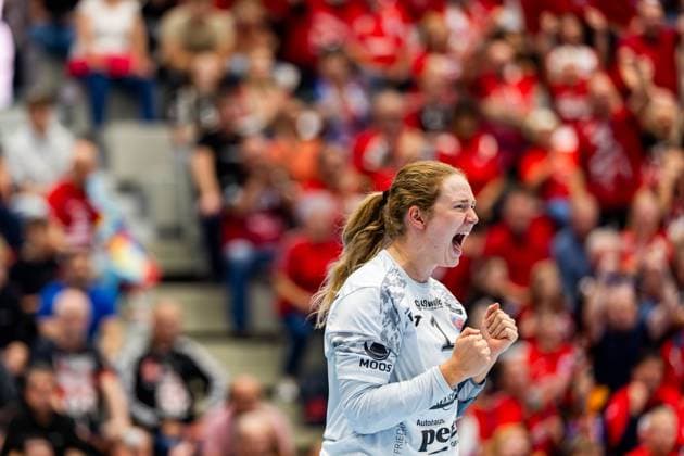 28 09 2025, GER, Handball, Women, Season 2025 2026, DHB Cup 2 Round Round of 16, Thueringer HC Buxtehuder SV Christina Loevgren Hallberg Thueringer HC,1 99947 Bad Langensalza Salza Halle Sporthalle Mehrz Thüringen Germany