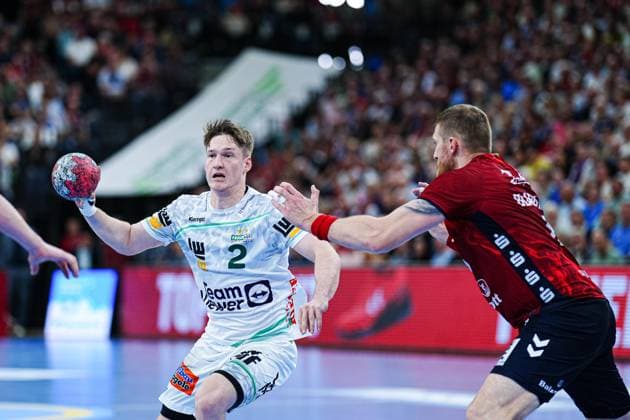 Oskar Neudeck Frisch Auf Goeppingen, 02 , Blaz Blagotinsek SG Flensburg Handewitt, 43 GER, SG Flensburg Handewitt vs Frisch Auf Goeppingen, Handball, Bundesliga, Matchday 6, Season 2026 2026, 28 09 2025 GER, SG Flensburg Handewitt vs Frisch Auf Goeppingen, Handball, Bundesliga, Matchday 6, Season 2026 2026, 28 09 2025 Flensburg Copyright: xEibner-Pressefoto MarcelxvonxFehrnx EP_MFN