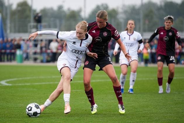 DFB Pokal Frauen FC Ingolstadt 04 1 FC Nürnberg 28 09 2025 On the ball Nina Penzkofer FC Ingolstadt, 29 , Klara Svensson Senelius 1 FC Nürnberg, 2 DFB Pokal Frauen FC Ingolstadt 04 vs 1 FC Nürnberg on 28 09 2025 at Audi Sportpark in Ingolstadt DFB REGULATION PROHIBIT ANY USE OF PHOTOGRAPHS AS IMAGE SEQUENCES AND OR QUASI VIDEO Copyright: xBEAUTIFULxSPORTS Eimertenbrinkx
