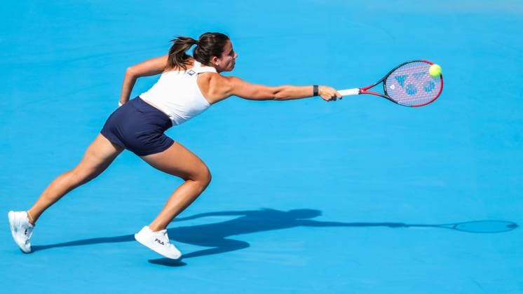 BEIJING, CHINA - SEPTEMBER 29: Emma Navarro of the United States competes in the Women s Singles Round of 32 match against Lois Boisson of France on day 8 of the 2025 China Open at the National Tennis Center on September 29, 2025 in Beijing, China.  Copyright: xVCGx 111593935928