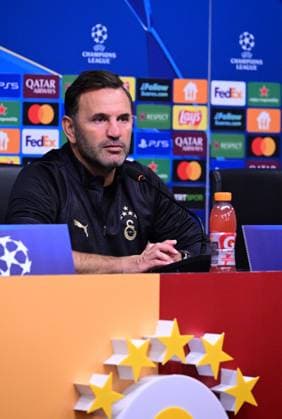 Ahead of Galatasaray v Liverpool - UEFA Champions League ISTANBUL, TURKIYE - SEPTEMBER 29: Head Coach of Galatasaray Okan Buruk attends a press conference, PK, Pressekonferenz at Kemerburgaz Metin Oktay Facilities ahead of UEFA Champions League football match against Liverpool in Istanbul, Turkiye on September 29, 2025. Abdulhamid Hosbas Anadolu Istanbul Turkey. Editorial use only. Please get in touch for any other usage.  Copyright: x2025xAnadoluxAbdulhamidxHosbasx