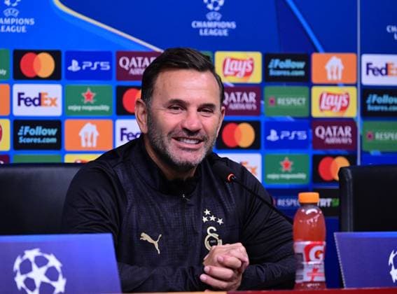 Ahead of Galatasaray v Liverpool - UEFA Champions League ISTANBUL, TURKIYE - SEPTEMBER 29: Head Coach of Galatasaray Okan Buruk attends a press conference, PK, Pressekonferenz at Kemerburgaz Metin Oktay Facilities ahead of UEFA Champions League football match against Liverpool in Istanbul, Turkiye on September 29, 2025. Abdulhamid Hosbas Anadolu Istanbul Turkey. Editorial use only. Please get in touch for any other usage.  Copyright: x2025xAnadoluxAbdulhamidxHosbasx