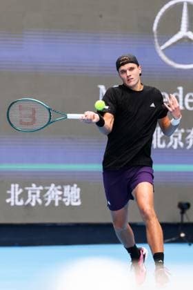 BEIJING, CHINA - SEPTEMBER 29: Jakub Mensik of the Czech Republic competes in the Men s Singles Quarterfinal match against Alex De Minaur of Australia on day 8 of the 2025 China Open at the National Tennis Center on September 29, 2025 in Beijing, China.  Copyright: xVCGx 111593932908