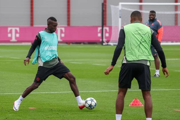 Nicolas Jackson FC Bayern Muenchen, 11 with ball with Jonathan Tah FC Bayern Muenchen, 04 , GER, Final training, FC Bayern Muenchen, Football, UEFA Champions League, League phase, Matchday 2, 2025 2026 season, 29 09 2025, GER, Final training, FC Bayern Muenchen, Football, UEFA Champions League, League phase, Matchday 2, 2025 2026 season, 29 09 2025 Muenchen Copyright: xEibner-Pressefoto JennixMaulx EP_JML