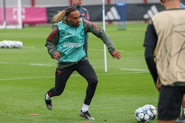 Sacha Boey FC Bayern Muenchen, 23 with ball, GER, Final training, FC Bayern Muenchen, Football, UEFA Champions League, League phase, Matchday 2, 2025 2026 season, 29 09 2025, GER, Final training, FC Bayern Muenchen, Football, UEFA Champions League, League phase, Matchday 2, 2025 2026 season, 29 09 2025 Muenchen Copyright: xEibner-Pressefoto JennixMaulx EP_JML