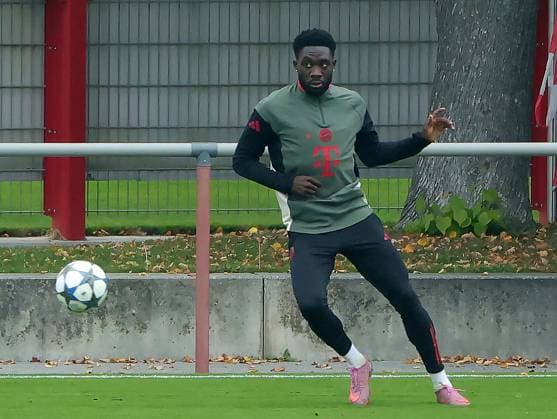 20 09 2025, Final training, FC Bayern Muenchen Saebenerstrasse, Football Sport, in the picture Alphons Davies FC Bayern Muenchen in build-up training
