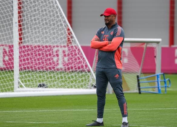 Vincent Kompany FC Bayern Muenchen, Head coach , GER, Final training, FC Bayern Muenchen, Football, UEFA Champions League, League phase, Matchday 2, 2025 2026 season, 29 09 2025, GER, Final training, FC Bayern Muenchen, Football, UEFA Champions League, League phase, Matchday 2, 2025 2026 season, 29 09 2025 Muenchen Copyright: xEibner-Pressefoto JennixMaulx EP_JML
