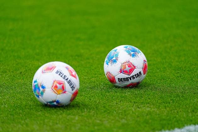 Derbystar Spielbaelle, theme photo, theme image, symbol photo, symbol image, stock photo GER, FC St Pauli vs Bayer 04 Leverkusen, Football, 1 Bundesliga, Matchday 5, Season 2025 2026, 27 09 2025 DFL REGULATIONS PROHIBIT ANY USE OF PHOTOGRAPHS AS IMAGE SEQUENCES AND OR QUASI VIDEO GER, FC St Pauli vs Bayer 04 Leverkusen, Football, 1 Bundesliga, Matchday 5, Season 2025 2026, 27 09 2025 Hamburg Copyright: xEibner-Pressefoto MarcelxvonxFehrnx EP_MFN