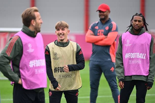from left Harry KANE Bayern Muenchen ,Lennart KARL Bayern Muenchen , Michael OLISE Bayern Muenchen , hi Coach Vincent KOMPANY Bayern Muenchen final training on 29 09 2025 Football Champions League,Season 2025 26 FC Pafos FC Bayern Muenchen