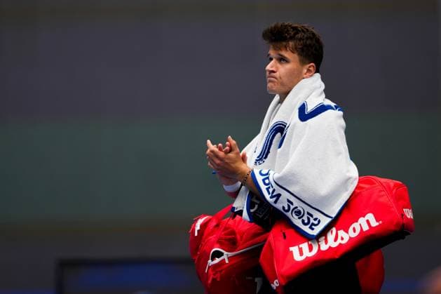 (250929) -- BEIJING, Sept. 29, 2025 -- Jakub Mensik leaves the court after the men s singles quarterfinal match between Alex De Minaur of Australia and Jakub Mensik of the Czech Republic at 2025 China Open tennis tournament in Beijing, China, Sept. 29, 2025. Nayuqi) (SP)CHINA-BEIJING-TENNIS-CHINA OPEN-MEN S SINGLES-QUARTERFINALS(CN) NaxYuqi 