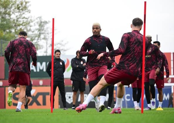 Ahead of UEFA Championship League: Galatasaray v Liverpool ISTANBUL, TURKIYE - SEPTEMBER 29: Mario Lemina of Galatasaray attends training session at Kemerburgaz Metin Oktay Training Facility ahead of UEFA Champions League football match against Liverpool in Istanbul, Turkiye on September 29, 2025. Abdulhamid Hosbas Anadolu Istanbul Turkey. Editorial use only. Please get in touch for any other usage.  Copyright: x2025xAnadoluxAbdulhamidxHosbasx
