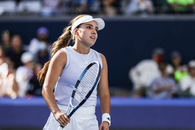 BEIJING, CHINA - SEPTEMBER 29: Camila Osorio of Colombia reacts in the Women s Singles Round of 32 match against Iga Swiatek of Poland on day 8 of the 2025 China Open at the National Tennis Center on September 29, 2025 in Beijing, China.  Copyright: xVCGx 111593944505