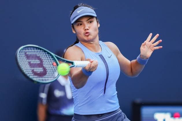 BEIJING, CHINA - SEPTEMBER 29: Emma Raducanu of Great Britain competes in the Women s Singles Round of 32 match against Jessica Pegula of the United States on day 8 of the 2025 China Open at the National Tennis Center on September 29, 2025 in Beijing, China.  Copyright: xVCGx 111593959613