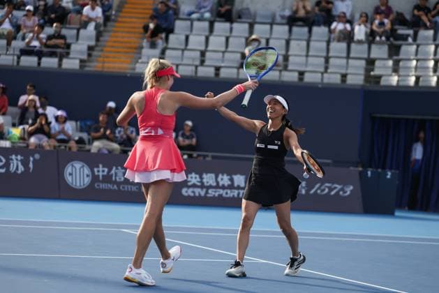 BEIJING, CHINA - SEPTEMBER 29: Veronika Kudermetova and Elise Mertens of Belgium react in the Women s Doubles Round of 16 match against Miyu Kato of Japan and Fanny Stollar of Hungary on day 8 of the 2025 China Open at National Tennis Center on September 29, 2025 in Beijing, China.  Copyright: xVCGx 111593952475