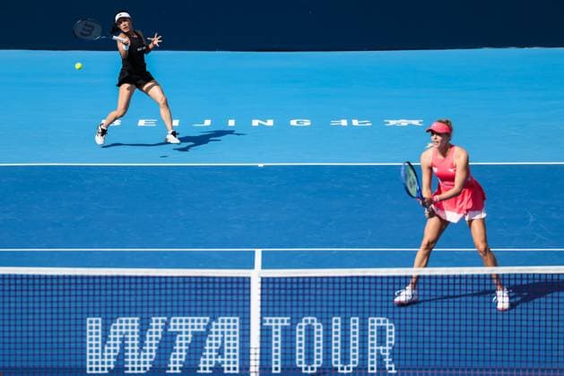 BEIJING, CHINA - SEPTEMBER 29: Veronika Kudermetova and Elise Mertens of Belgium compete in the Women s Doubles Round of 16 match against Miyu Kato of Japan and Fanny Stollar of Hungary on day 8 of the 2025 China Open at National Tennis Center on September 29, 2025 in Beijing, China.  Copyright: xVCGx 111593936712