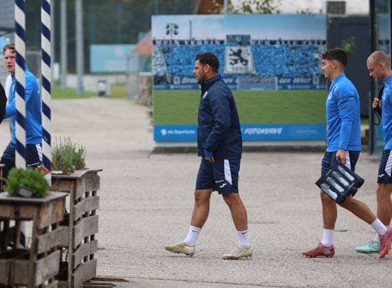 Football, Men, 3 Liga, Season 2025 2026, TSV 1860 Munich, Training, Secret training Kevin Volland TSV 1860 Munich left with Sean Dulic TSV 1860 Munich right on the way to the training ground
