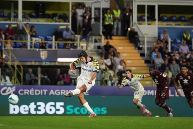 Parma s Mateo Pellegrino Casalanguida goal 1-0 during the Serie A soccer match between Parma and Torino at Ennio Tardini Stadium in Parma, North Italy, Monday, September 29, 2025. Soccer  Copyright: xMassimoxPaolone LaPressex