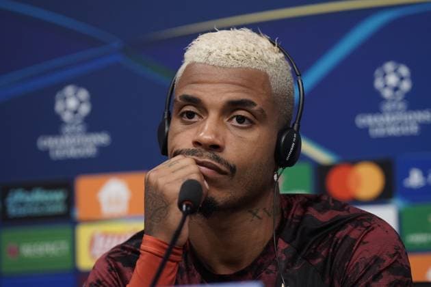 Galatasaray midfield player Mario Lemina speaks during a press conference, PK, Pressekonferenz at Rams Park Stadium in Istanbul, ahead of the UEFA Champions League match against Liverpool , Istanbul, Turkey September 29, 2025. ( Photo by Seskimphoto ) Istanbul Turkey Istanbul Turkey Copyright: xSeskimphotox Mario_Lemina_290925 (28)