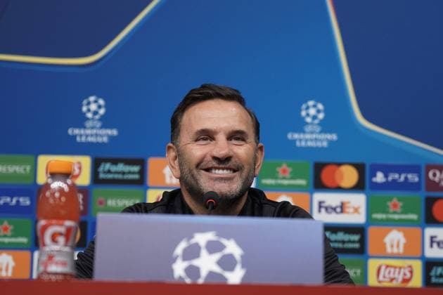Galatasaray head coach Okan Buruk speaks during a press conference, PK, Pressekonferenz at Rams Park Stadium in Istanbul, ahead of the UEFA Champions League match against Liverpool , Istanbul, Turkey September 29, 2025. ( Photo by Seskimphoto ) Istanbul Turkey Istanbul Turkey Copyright: xSeskimphotox Okan_Buruk_290925 (7)