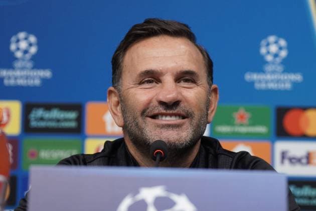 Galatasaray head coach Okan Buruk speaks during a press conference, PK, Pressekonferenz at Rams Park Stadium in Istanbul, ahead of the UEFA Champions League match against Liverpool , Istanbul, Turkey September 29, 2025. ( Photo by Seskimphoto ) Istanbul Turkey Istanbul Turkey Copyright: xSeskimphotox Okan_Buruk_290925 (9)