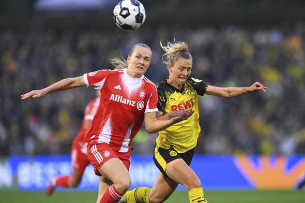 Borussia Dortmund Bayern Munich FOR EDITORIAL PURPOSES ONLY EDITORIAL USE ONLY p Soccer Women DFB Cup 1 Round Borussia Dortmund Bayern Munich on 29 09 2025 at Stadion Rote Erde in Dortmund Magdalena Eriksson Bayern Munich , left Rita Schumacher Borussia Dortmund , right Germany North Rhine Westphalia Dortmund Copyright ThorstenxTillmann Copyright: ThorstenxTillmann doc82lsvtwfd7oxkmgph5v ,EDITORIAL USE ONLY Copyright: ThorstenxTillmann
