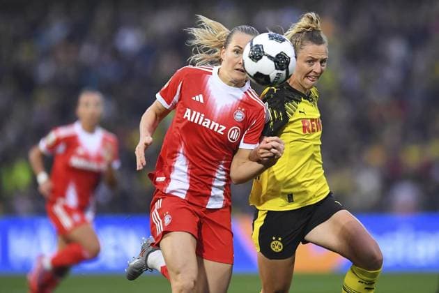 Borussia Dortmund Bayern Munich FOR EDITORIAL PURPOSES ONLY EDITORIAL USE ONLY p Soccer Women DFB Cup 1 Round Borussia Dortmund Bayern Munich on 29 09 2025 at Stadion Rote Erde in Dortmund Magdalena Eriksson Bayern Munich , left Rita Schumacher Borussia Dortmund , right Germany North Rhine Westphalia Dortmund Copyright ThorstenxTillmann Copyright: ThorstenxTillmann doc82lsvuduywn2wu9nhpy ,EDITORIAL USE ONLY Copyright: ThorstenxTillmann