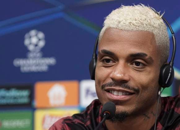 Galatasaray midfield player Mario Lemina speaks during a press conference, PK, Pressekonferenz at Rams Park Stadium in Istanbul, ahead of the UEFA Champions League match against Liverpool , Istanbul, Turkey September 29, 2025. ( Photo by Seskimphoto ) Istanbul Turkey Istanbul Turkey Copyright: xSeskimphotox Mario_Lemina_290925 (35)