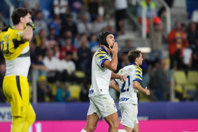 Parma s Mateo Pellegrino Casalanguida celebrates after scoring the 1-0 goal for his team during the Serie A soccer match between Parma and Torino at Ennio Tardini Stadium in Parma, North Italy, Monday, September 29, 2025. Soccer  Copyright: xMassimoxPaolone LaPressex