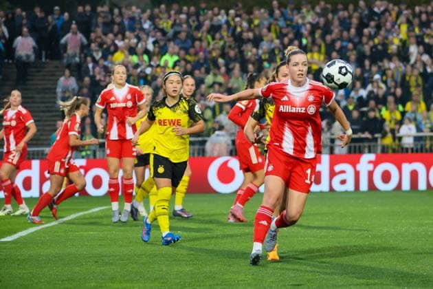 Dortmund, Germany 29 September 2025 DFB Pokal Women 2025 2026 Borussia Dortmund vs FC Bayern Munich In the picture from left Sara Ito BVB and Alara FCB DFB regulations prohibit any use of photographs as image sequences and or quasi video Stadion Rote Erde Nordrhein Westfalen Copyright: xFotostandx xFantinix