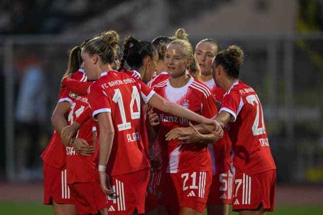 Soccer, Womens DFB Cup, 20250929, BV Borussia Dortmund 09 FC Bayern Munich In the picture Bayern goal celebration cheers goal 0 1 Dortmund Stadion Rote Erde North Rhine-Westphalia Germany Copyright: Passion2Press MarkusxFischerx