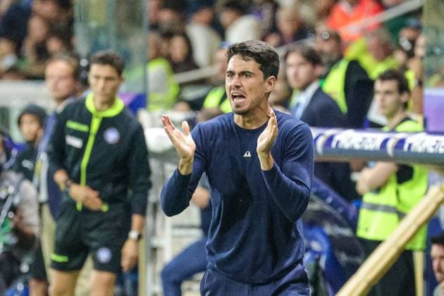 Parma s Head coach Carlos Cuesta during Parma Calcio vs Torino FC, Italian soccer Serie A match in Parma, Italy, September 29 2025  Copyright: xLorenzoxCattani IPAxSportx xipa-agency.netx xx IPA_65931510 IPA_Agency_IPA65931510