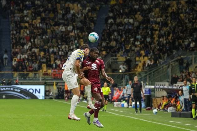 Header of Parma s Alessandro Circati during Parma Calcio vs Torino FC, Italian soccer Serie A match in Parma, Italy, September 29 2025  Copyright: xLorenzoxCattani IPAxSportx xipa-agency.netx xx IPA_65931560 IPA_Agency_IPA65931560