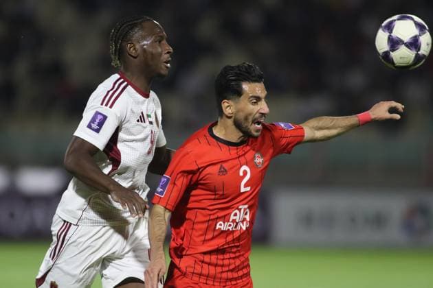 Tebriz Tractor v Al Wahda - AFC Champions League TABRIZ, IRAN - SEPTEMBER 29: Mehdi Shiri (R) of Tebriz Tractor in action during the Asian Champions League (AFC) Group B match between Tebriz Tractor and Al Wahda at Yadegar-e Emam Stadium in Tabriz, Iran, on September 29, 2025. Mehrvarz Ahmadi Anadolu Tabriz Iran. Editorial use only. Please get in touch for any other usage.  Copyright: x2025xAnadoluxMehrvarzxAhmadix