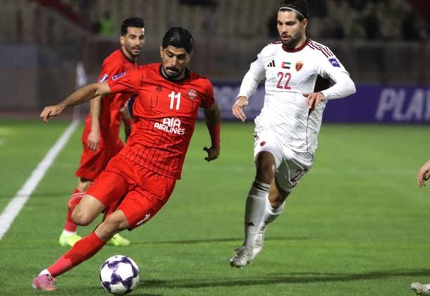 Tractor S.C. v Al Wahda - AFC Champions League TABRIZ, IRAN - SEPTEMBER 29: Danial Esmaeilifar (L) of Tractor S.C. in action during the Asian Champions League (AFC) Group B match between Tractor S.C. and Al Wahda at Yadegar-e Emam Stadium in Tabriz, Iran, on September 29, 2025. Mehrvarz Ahmadi Anadolu Tabriz Iran. Editorial use only. Please get in touch for any other usage.  Copyright: x2025xAnadoluxMehrvarzxAhmadix