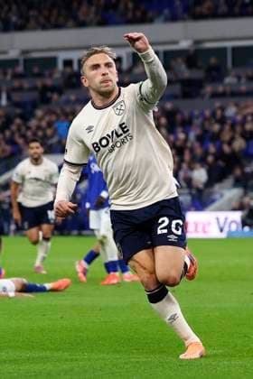 Everton v West Ham United - Premier League Jarrod Bowen of West Ham United celebrates equalizing goal during the Premier League match between Everton and West Ham United at Hill Dickinson Stadium on September 29, 2025 in Liverpool, England. Liverpool Hill Dickinson Stadium England United Kingdom Copyright: xEdxSykes Sportsphoto APLx 14136586