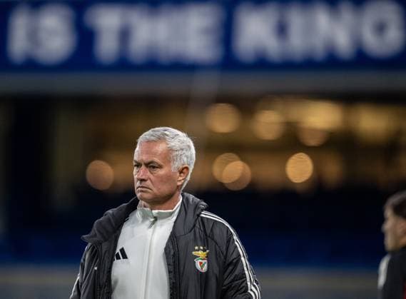 GB, London - 29 September 2025 : Jose Mourinho Head coach, manager of S.L. Benfica during S.L. Benfica training Session and press conference, PK, Pressekonferenz before match against Chelsea FC for UEFA Champions League 2025 26 League Phase MD2 at Stamford Bridge stadium in London, England. Photo Sebastian Frej S.L. Benfica Training Session And Press Conference - UEFA Champions League 2025 26 League Phase MD2 Copyright: xSebastianxFrejx