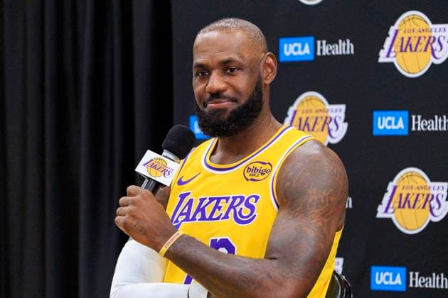 September 29, 2025, El Segundo, California, USA: LeBron James 23 during the Los Angeles Lakers Media Day on Monday September 29, 2025 at UCLA Health Training Facility in El Segundo, California. JAVIER ROJAS PI El Segundo USA - ZUMAp124 20250929_zaa_p124_069 Copyright: xJavierxRojasx