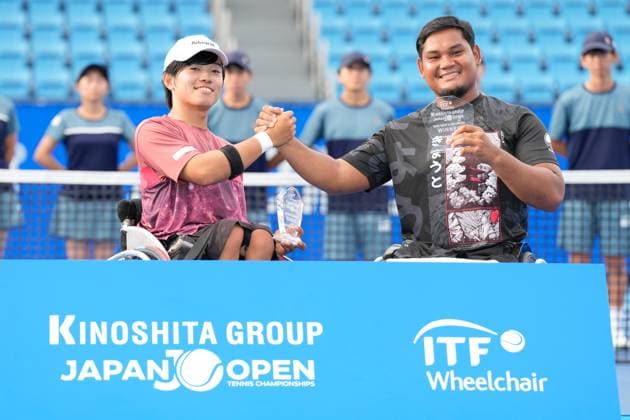 (C-R) Shogo Takano (JPN), Mohamad Yusshazwan Yusoff (MAS), SEPTEMBER 29, 2025 - Tennis : Victory Ceremony at Ariake Tennis Forest Park during Kinoshita Group Japan Open Wheelchair Tennis Championship 2025 in Tokyo, Japan. Noxthirdxpartyxsales  aflo_305254044