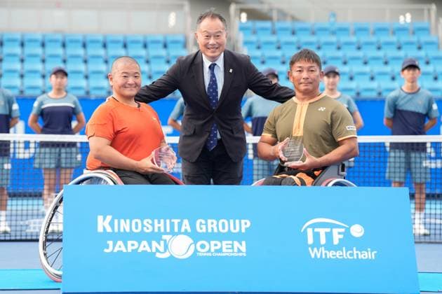 (L-R) Naofumi Kono (JPN), Naohiro Kawatei President of JWTA, Yoshinobu Fujimoto (JPN), SEPTEMBER 29, 2025 - Tennis : Victory Ceremony at Ariake Tennis Forest Park during Kinoshita Group Japan Open Wheelchair Tennis Championship 2025 in Tokyo, Japan. Noxthirdxpartyxsales  aflo_305254076