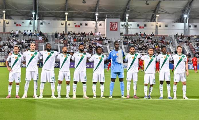 AFC CHAMPIONS LEAGUE ELITE, AL DUHAIL SC (QAT) V AL AHLI SAUDI FC (KSA) Al Ahli Saudi FC team players line up prior to the AFC Champions League elite west football match between Qatar s Al Duhail SC and Saudi Arabia s Al Ahli Saudi FC at Abdullah Bin Khalifa Stadium in Doha, Qatar, on September 29, 2025. DOHA Qatar Copyright: xNAUSHADx
