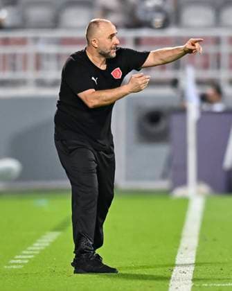 AFC CHAMPIONS LEAGUE ELITE, AL DUHAIL SC (QAT) V AL AHLI SAUDI FC (KSA) Al Duhail SC head coach Djamel Belmadi reacts during the AFC Champions League elite west football match between Qatar s Al Duhail SC and Saudi Arabia s Al Ahli Saudi FC at Abdullah Bin Khalifa Stadium in Doha, Qatar, on September 29, 2025. DOHA Qatar Copyright: xNAUSHADx