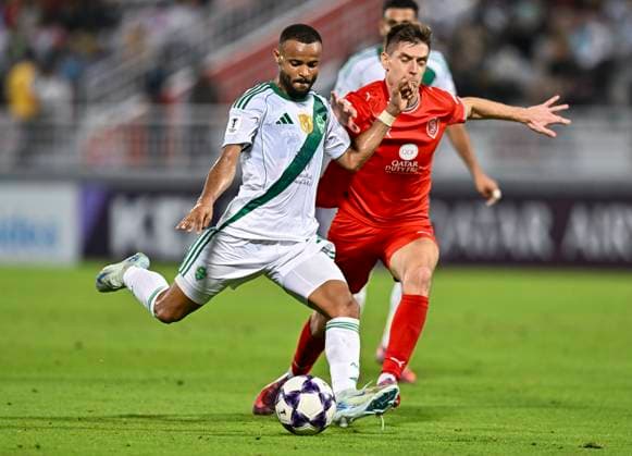 AFC CHAMPIONS LEAGUE ELITE, AL DUHAIL SC (QAT) V AL AHLI SAUDI FC (KSA) Krzysztof Piatek (R) of Al Duhail SC and Ali Hassan Majrashi of Al Ahli Saudi FC in action during the AFC Champions League elite west football match between Qatar s Al Duhail SC and Saudi Arabia s Al Ahli Saudi FC at Abdullah Bin Khalifa Stadium in Doha, Qatar, on September 29, 2025. DOHA Qatar Copyright: xNAUSHADx