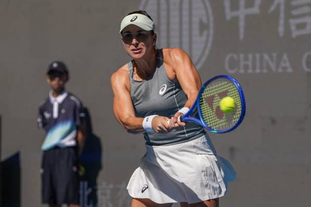 BEIJING, CHINA - SEPTEMBER 30: Belinda Bencic of Switzerland returns a shot in the Women s Singles Round of 16 match against Coco Gauff of the United States on day 9 of the 2025 China Open at the National Tennis Center on September 30, 2025 in Beijing, China.  Copyright: xVCGx 111594161904