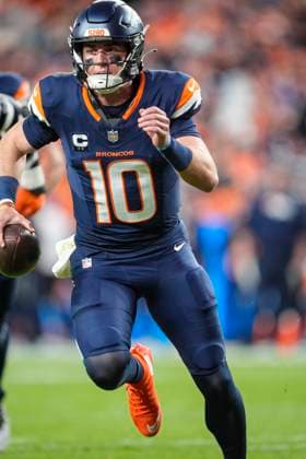September 29, 2025: Denver Broncos quarterback Bo Nix (10) runs for a touchdown in the first half of the football game between the Denver Broncos and Cincinnati Bengals. CSM. - ZUMAc04_ 20250929_zma_c04_058 Copyright: xDerekxRegensburgerx