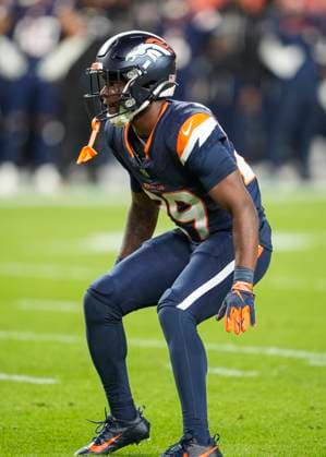 September 29, 2025: Denver Broncos cornerback Ja Quan McMillian (29) drops back in coverage in the first half of the football game between the Denver Broncos and Cincinnati Bengals. CSM. - ZUMAc04_ 20250929_zma_c04_070 Copyright: xDerekxRegensburgerx