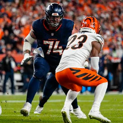 September 29, 2025: Denver Broncos guard Ben Powers (74) blocks Cincinnati Bengals cornerback Daxton Hill (23) in the first half of the football game between the Denver Broncos and Cincinnati Bengals. CSM. - ZUMAc04_ 20250929_zma_c04_089 Copyright: xDerekxRegensburgerx