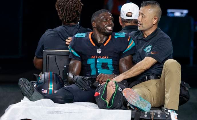American Football, NFL, Miami Dolphins - New York Jets, Tyreek Hill seriously injured