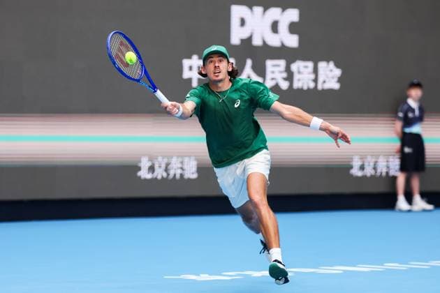 BEIJING, CHINA - SEPTEMBER 30: Alex De Minaur of Australia competes in the Men s Singles Semifinal match against Jannik Sinner of Italy on day 9 of the 2025 China Open at the National Tennis Center on September 30, 2025 in Beijing, China.  Copyright: xVCGx 111594181648
