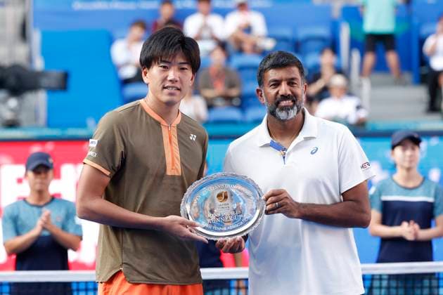 September 30, 2025, Tokyo, Japan: (L to R) Takeru YUZUKI (JPN) and Rohan BOPANNA (IND) (runners-up) pose for the cameras during the award ceremony for the Japan Open Tennis Championships at Ariake Colosseum in Tokyo. The tournament runs from September 22 to 30. Hugo Nys and Edouard Roger-Vasselin won 7:5, 7:5. Tokyo Japan - ZUMAm191 20250930_aap_m191_014 Copyright: xRodrigoxReyesxMarinx